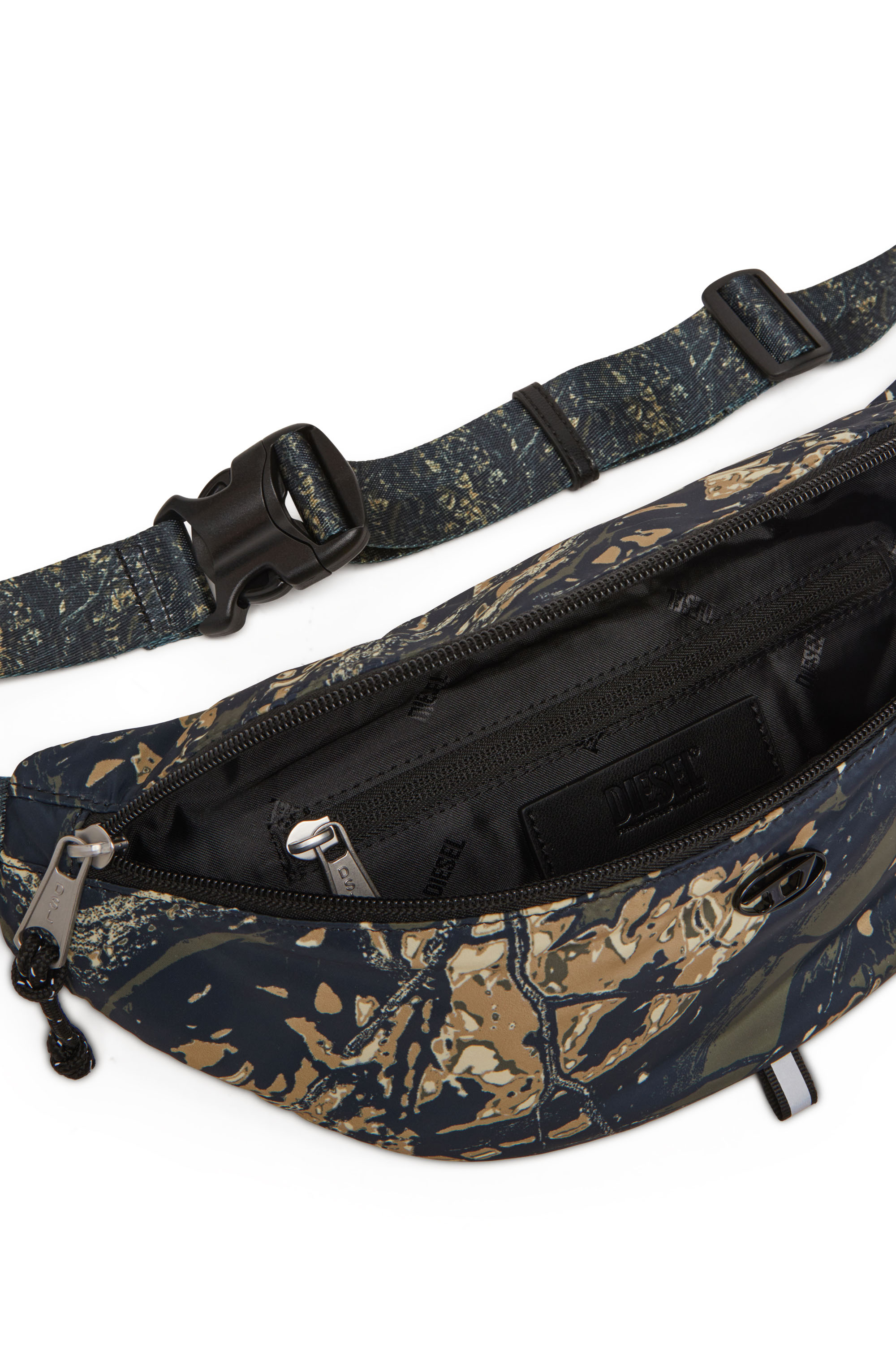 Diesel - D-PACK BELTBAG X, D-Pack-Belt bag in tessuto stampa camouflage Uomo in Verde - 4
